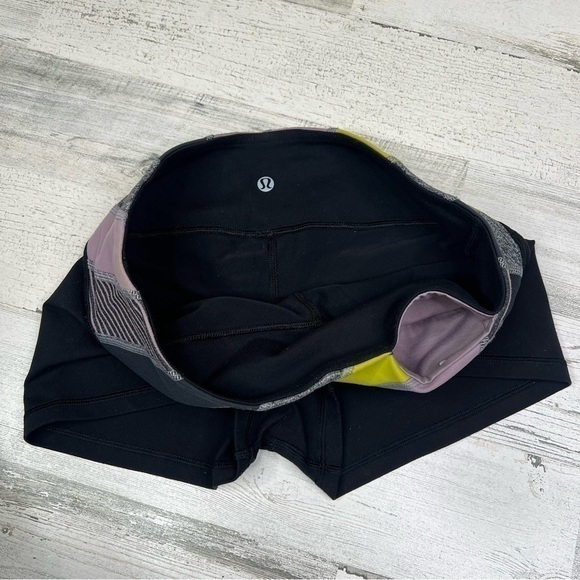 Lululemon Size 6 Womens Reversible Retro Boogie Biker Athleisure Shorts - Picture 6 of 15